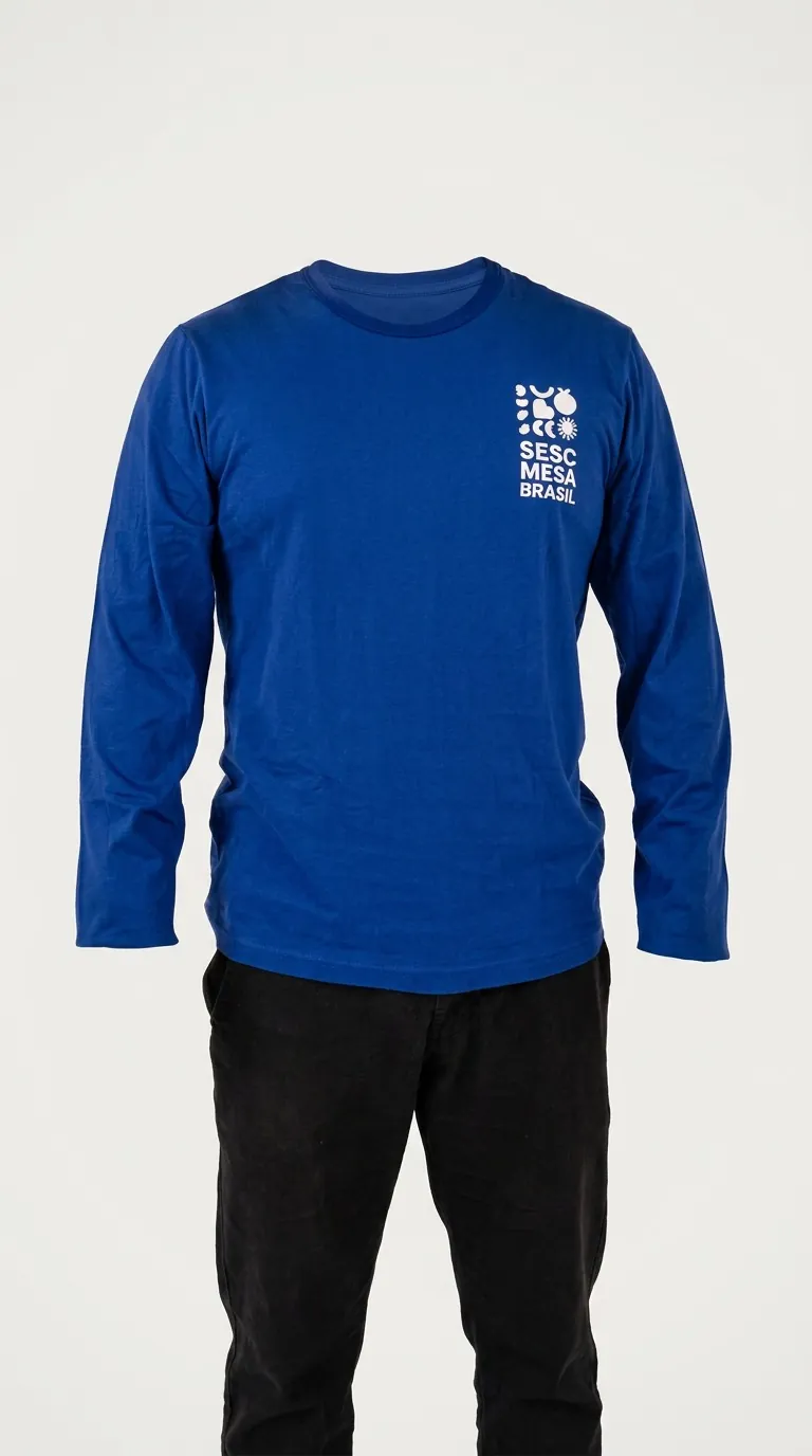 Camiseta de malha azul manga longa com estampa Nasser, corpo inteiro